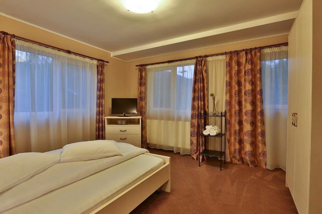 Pensiunea La Padure Cheia, Prahova Hotel Măneciu Kültér fotó