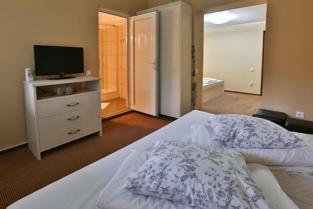Pensiunea La Padure Cheia, Prahova Hotel Măneciu Kültér fotó